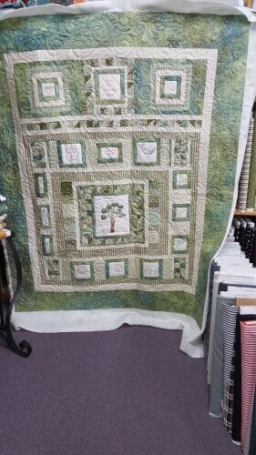 Some progress pictures of Rae's quilt for her grand daughter